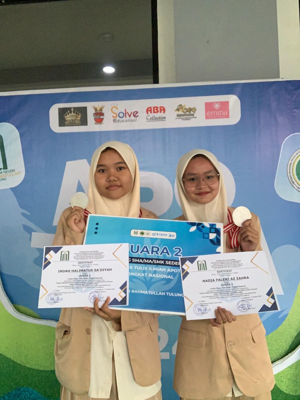 Juara 2 LKTI APOTEMA UIN SATU Tulungagung